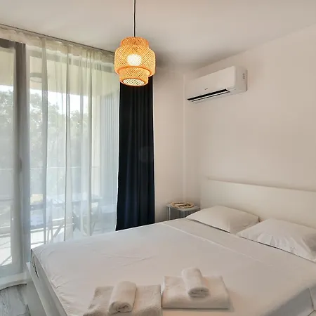 Free Parking Flats With Wifi And Pool * Βάρνα