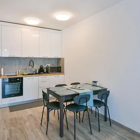 Διαμέρισμα Free Parking Flats With Wifi And Pool Βάρνα