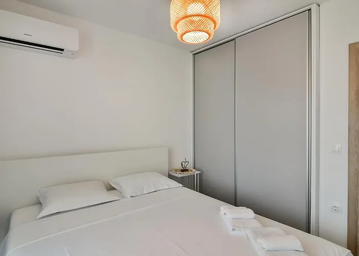 Free Parking Flats With Wifi And Pool * Varna