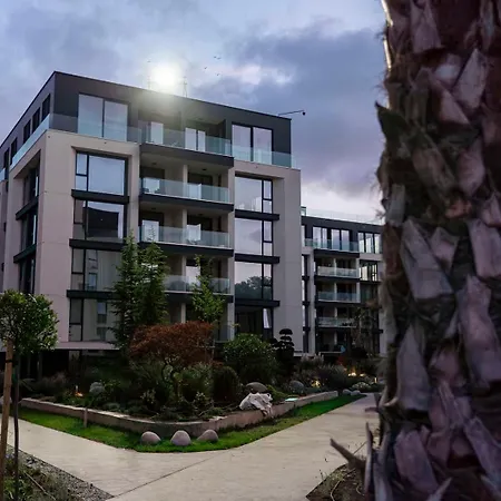 Free Parking Flats With Wifi And Pool Апартамент *