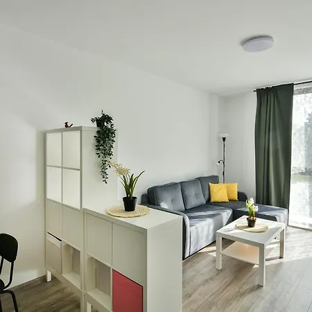 Апартамент Free Parking Flats With Wifi And Pool *