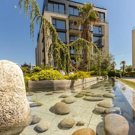 Free Parking Flats With Wifi And Pool Апартамент