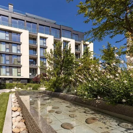 Free Parking Flats With Wifi And Pool Варна