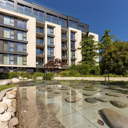 Апартамент Free Parking Flats With Wifi And Pool Варна