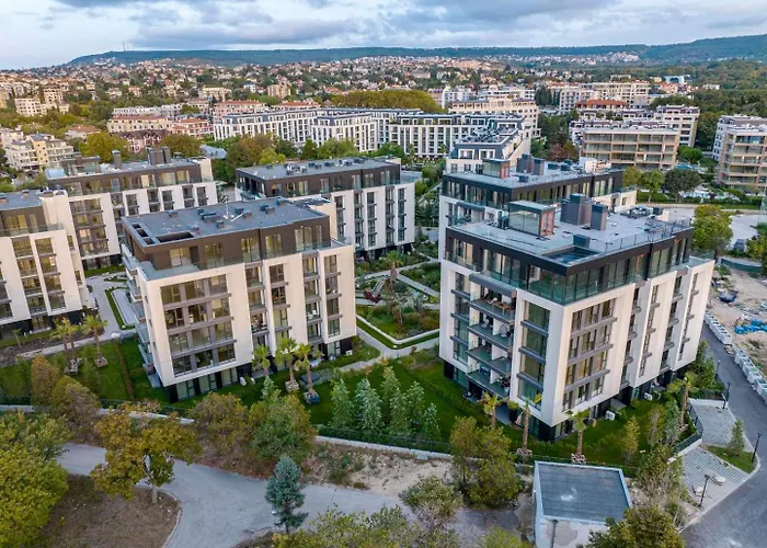 Free Parking Flats With Wifi And Pool דירה וארנה