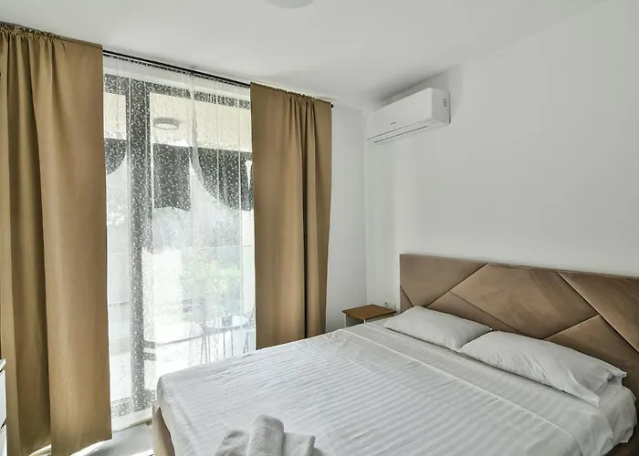 Free Parking Flats With Wifi And Pool Lägenhet *